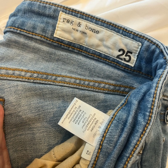 Rag & Bone Dre Low-Rise Slim Boyfriend Ankle
Jeans, size 25, light wash - Picture 8 of 8